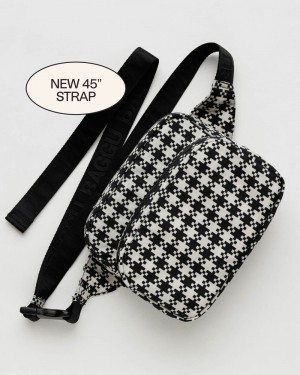 Baggu Fanny Pack Crossbody Bags Black & White Pixel Gingham | 407KPRIWY