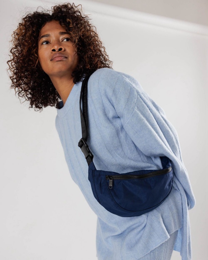 Baggu Crescent Fanny Pack Travel Bags Navy | 385HBDVXN