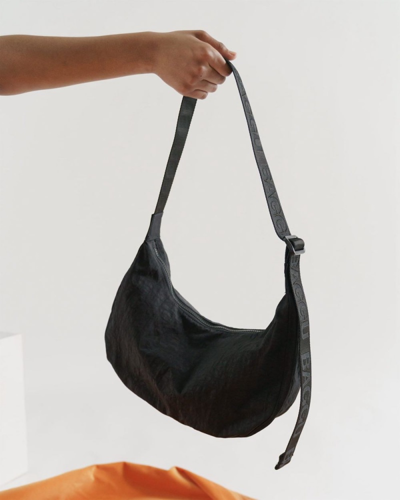 Baggu Medium Nylon Crescent Crossbody Bags Black | 450GMUOXV