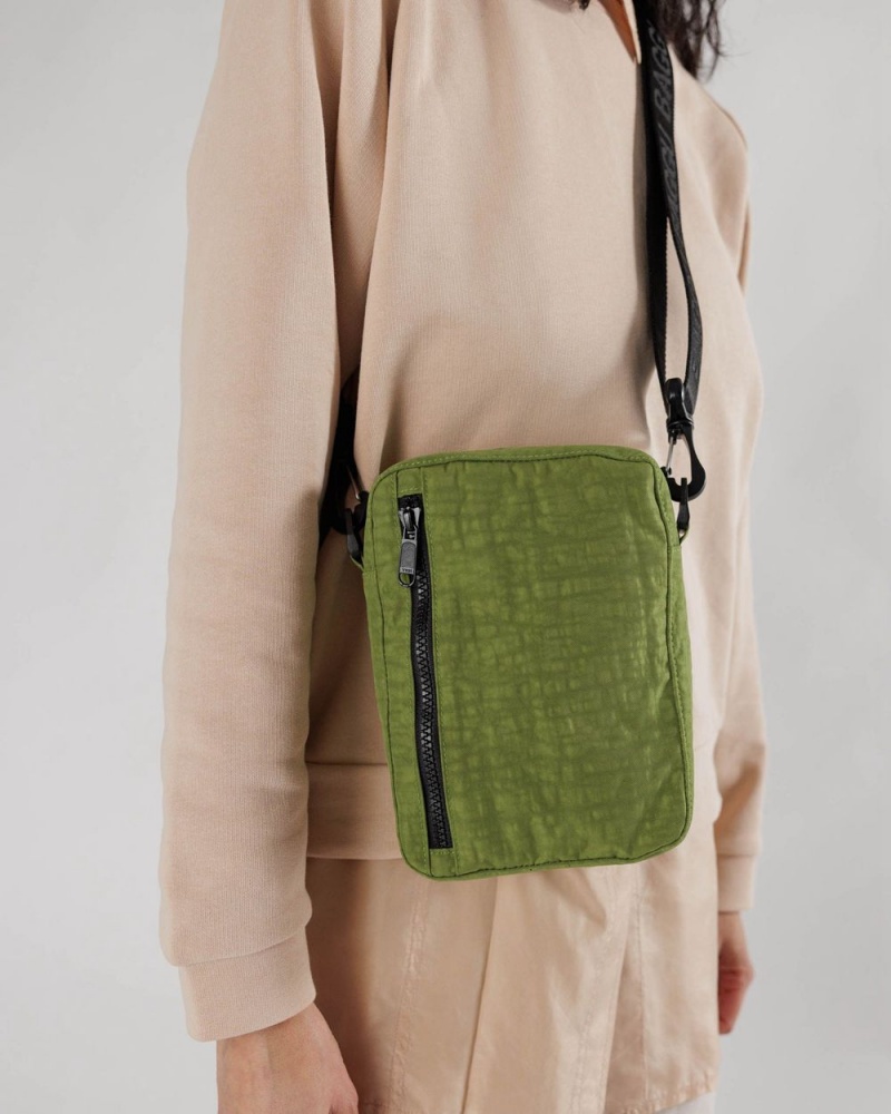 Baggu Sport Crossbody Bags Avocado | 276OHNCKI